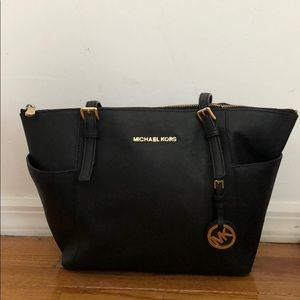 Michael Kors Voyager Bag